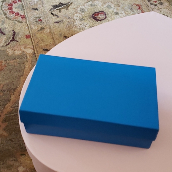 Beautiful Set. - Picture 3 of 3